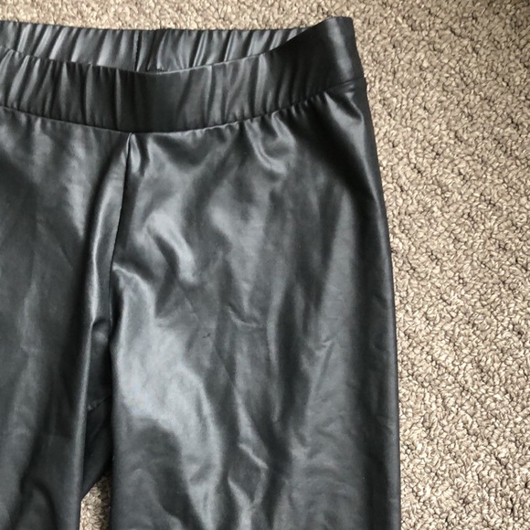 Black leather look leggins, calzedonia (italian brand), s size - Picture 2 of 2